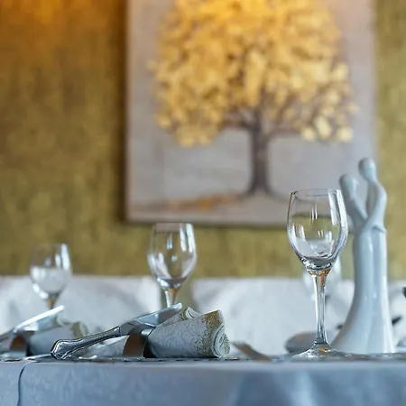 호텔 Und Restaurant Buehlhaus