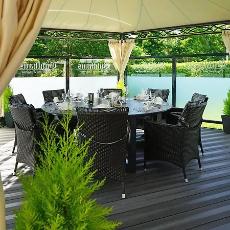 Und Restaurant Buehlhaus Hotel 3*