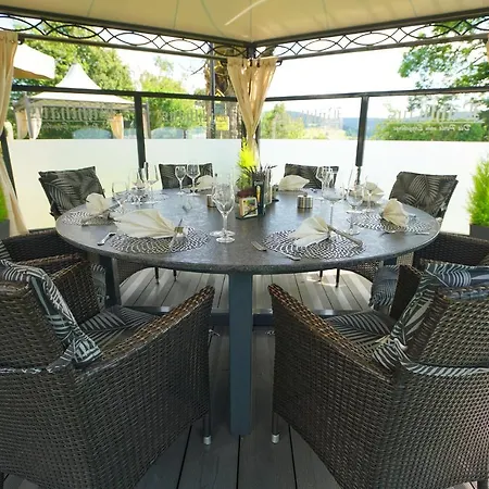 Und Restaurant Buehlhaus 호텔