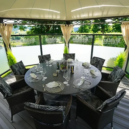 Und Restaurant Buehlhaus 호텔